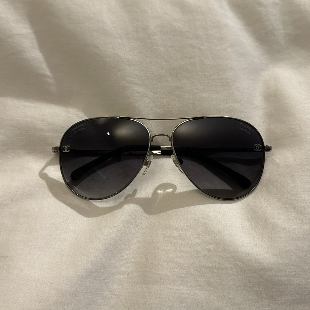 CHANEL AVIATOR SUNGLASSES - Picture 2 of 9